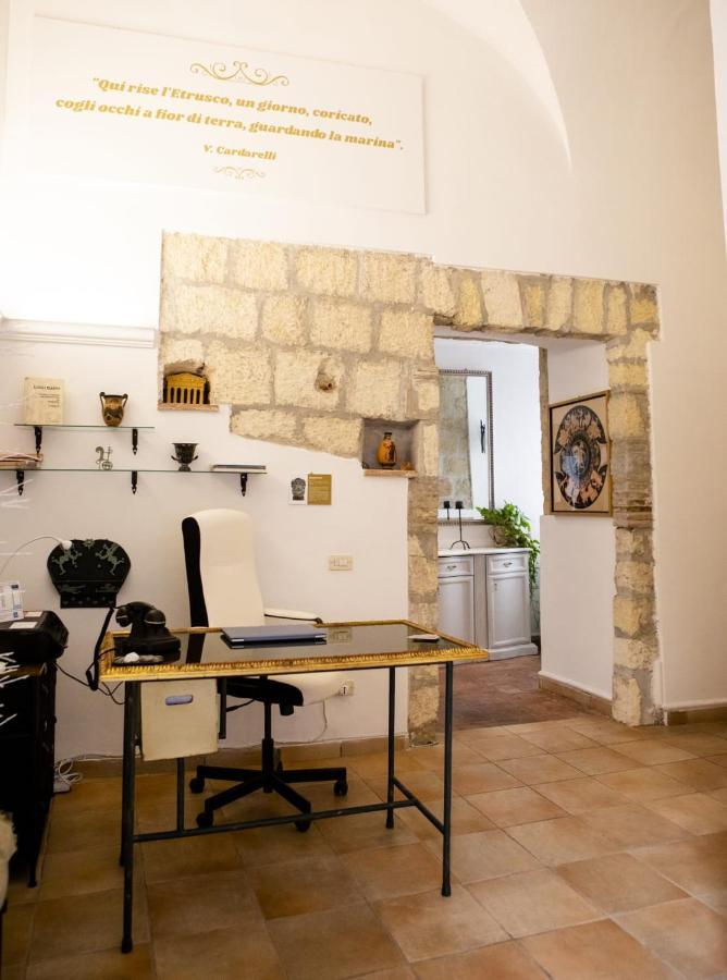 Bed and Breakfast La Maison D'Etrusque Tarquinia Exterior foto