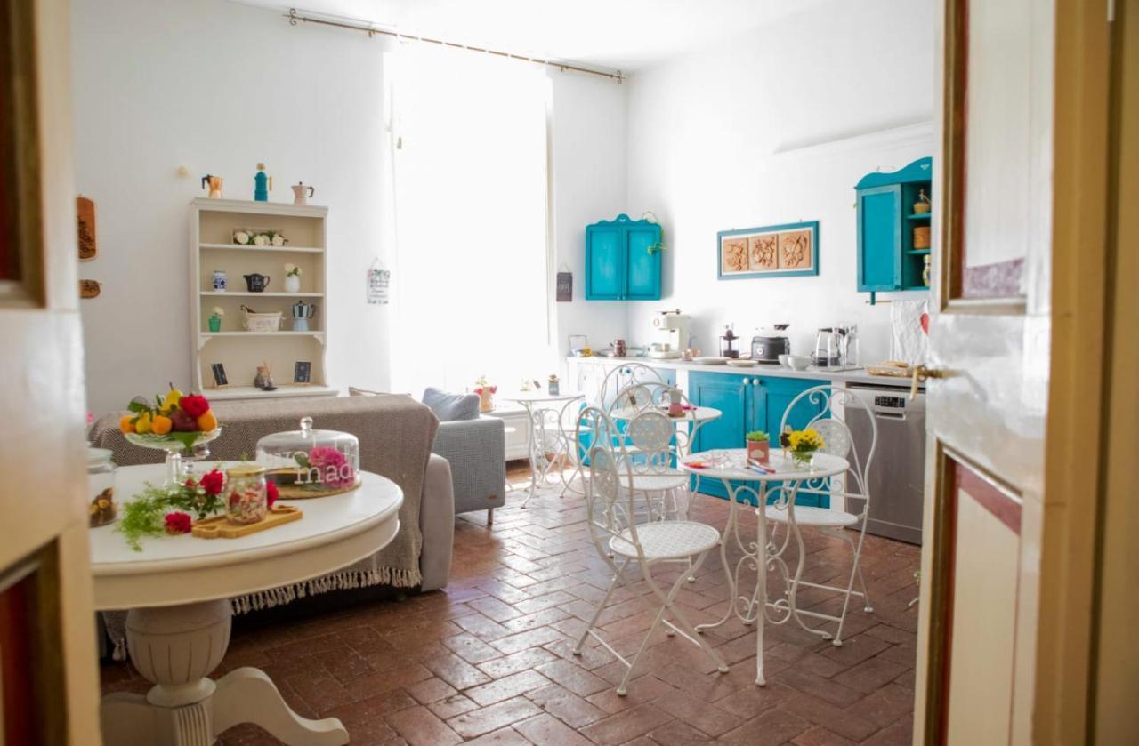 Bed and Breakfast La Maison D'Etrusque Tarquinia Exterior foto